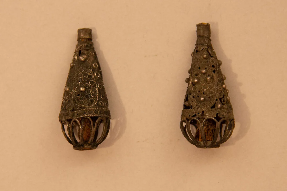 Pendants — Unknown