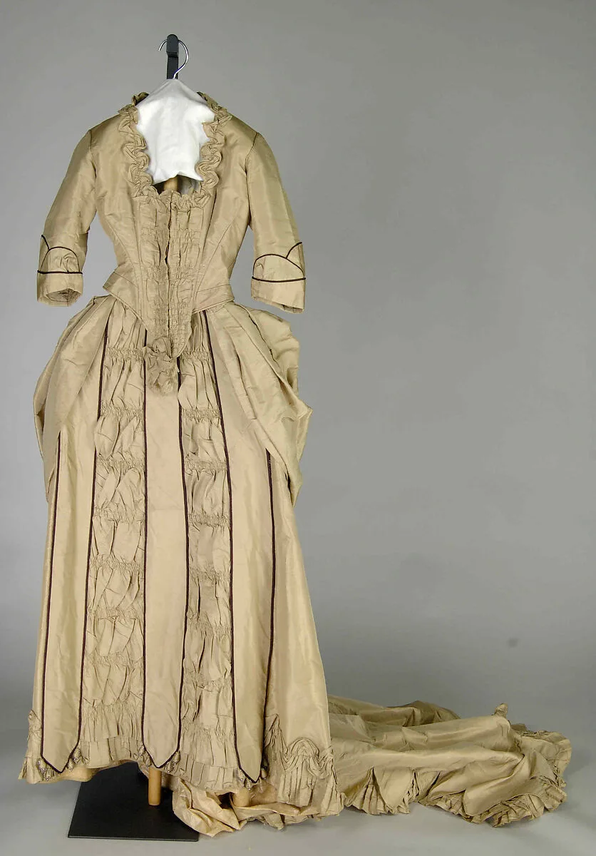 Wedding Dress — Unknown