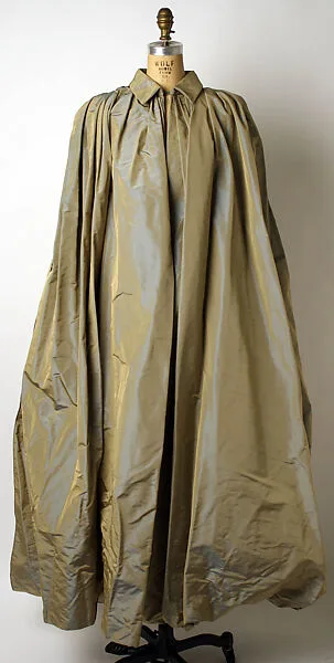 Evening cape — Christian Lacroix