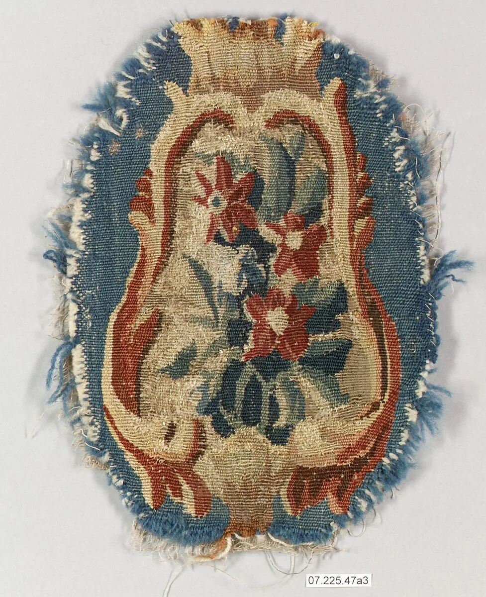 Rocaille cartouche with flowers — Beauvais