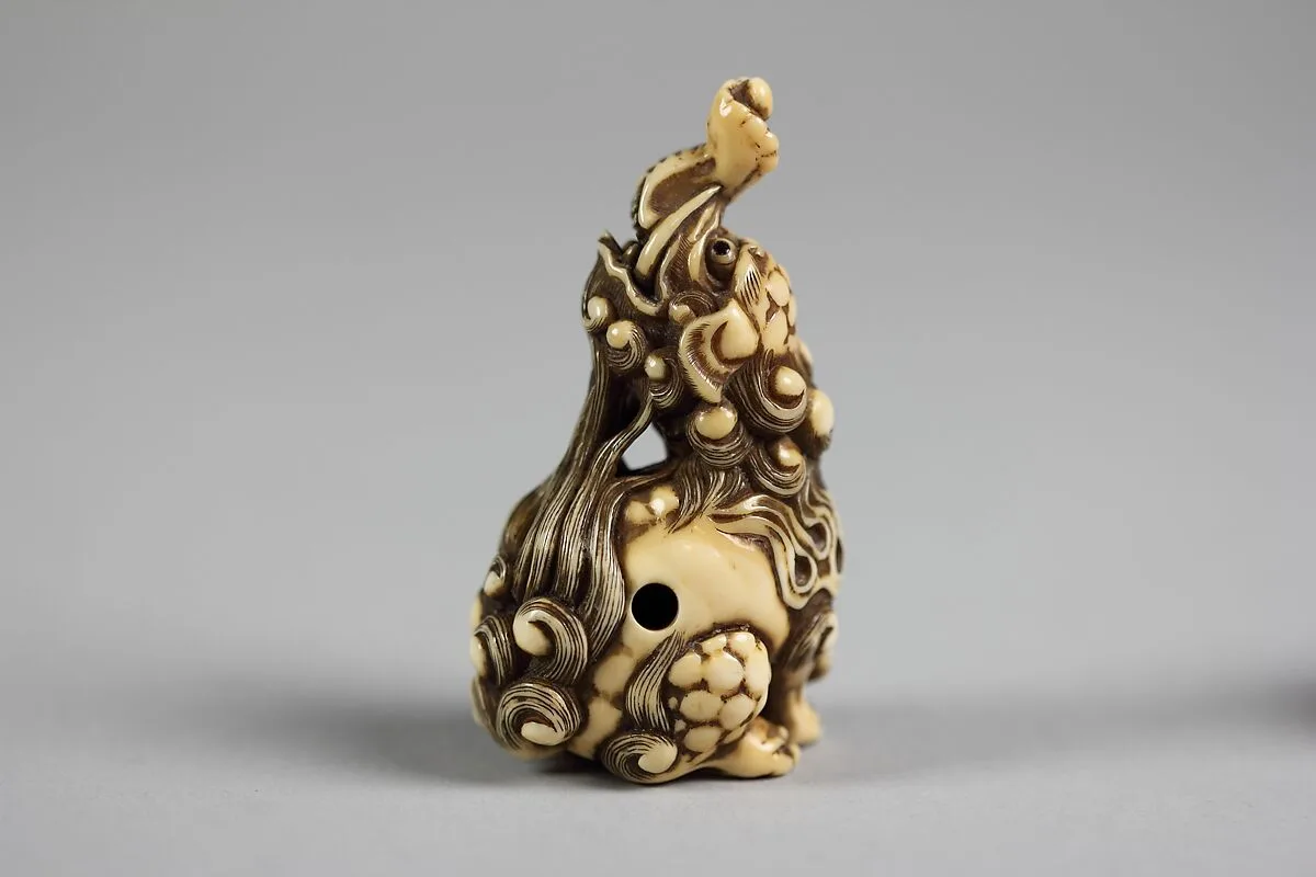 獏牙彫根付|Seated Baku (Mythical Creature Devouring Nightmares) — Unknown