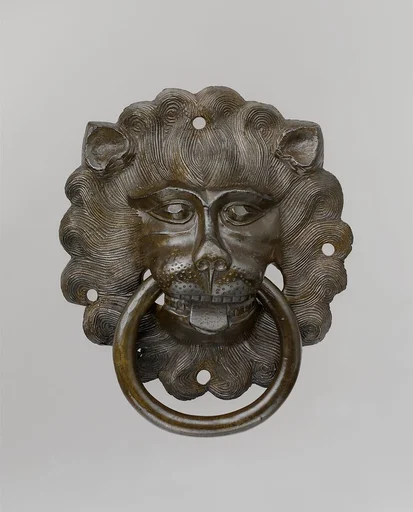 Lion mask door pull