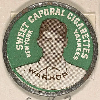 Warhop, New York Yankees (green), from the Domino Discs series (PX7), issued by Kinney Brothers — Kinney Brothers Tobacco Company
