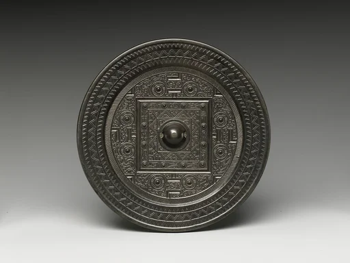 漢四神博 局紋銅鏡|Mirror with game board design and animals of the four directions