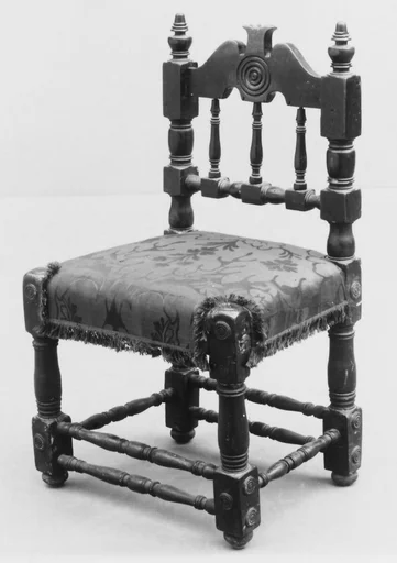 Side chair
