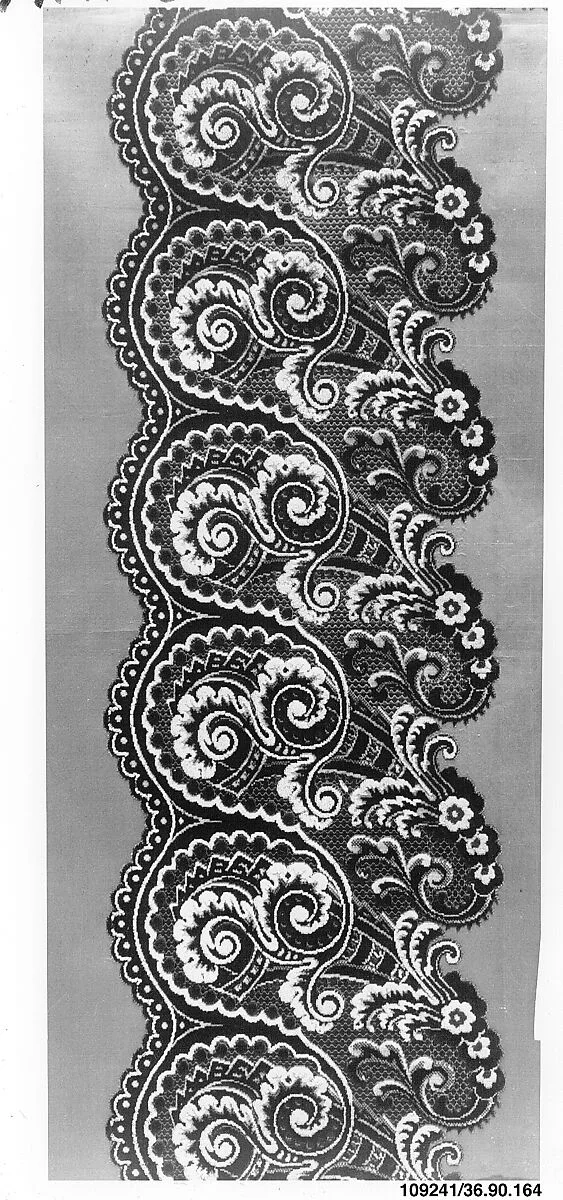 Dress border — Unknown