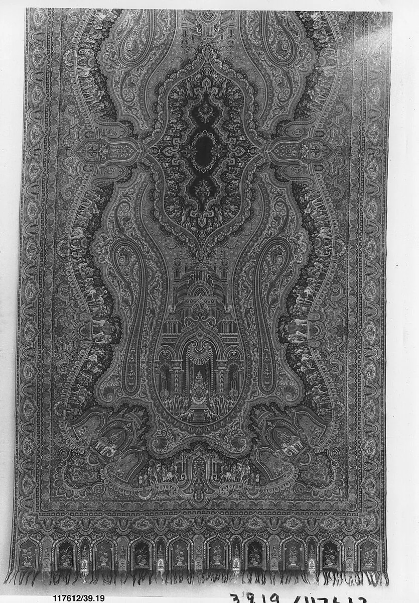 Shawl — M. Pin
