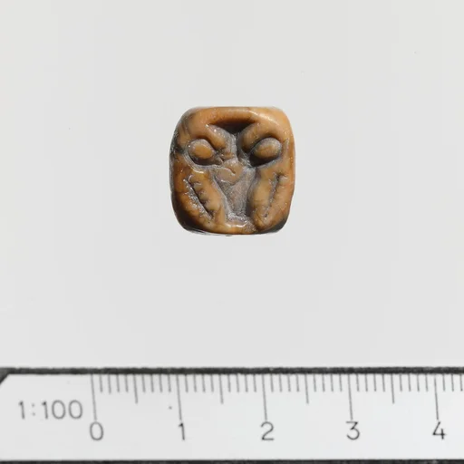 Steatite triangular prism