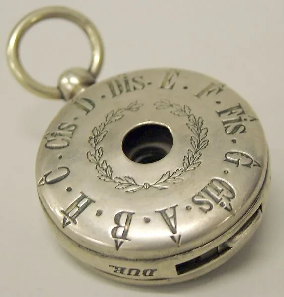 Round Pitch Pipe — Unknown