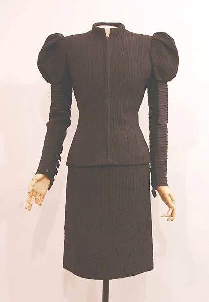 Cocktail suit — Christian Lacroix