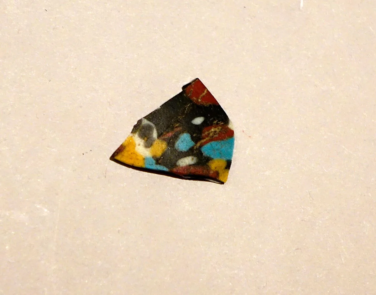 Glass Vessel Fragment — Unknown