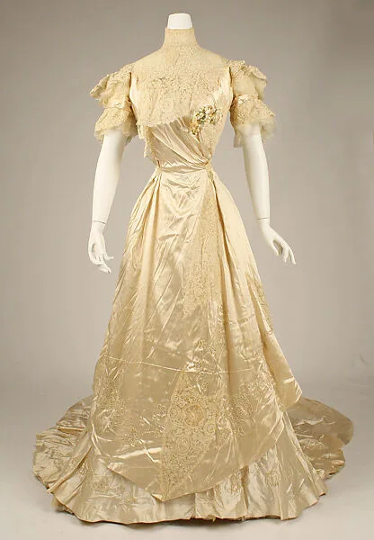 Wedding ensemble — Flaven