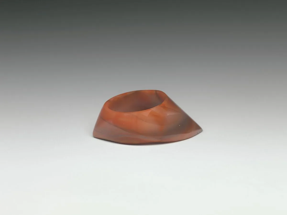 清 瑪瑙扳指|Archer's thumb ring — Unknown