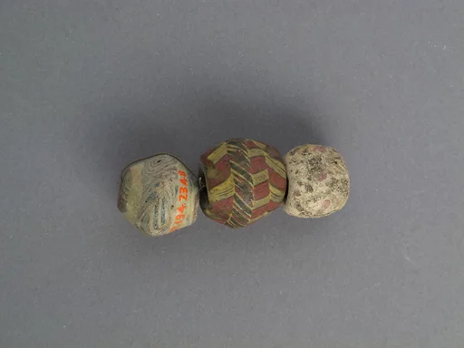 Beads, 3
