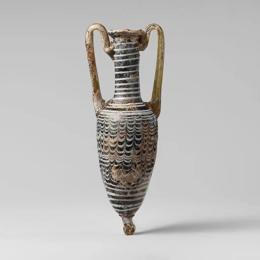 Glass amphoriskos (perfume bottle)