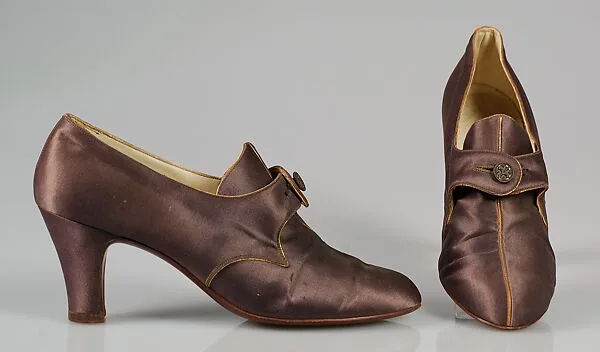 Evening shoes — Unknown