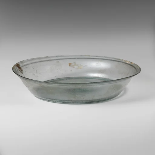 Glass dish