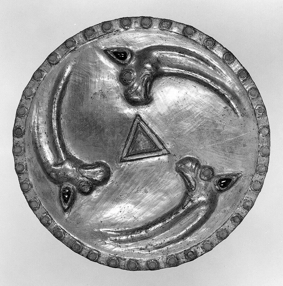 Roundel with griffin heads — Unknown