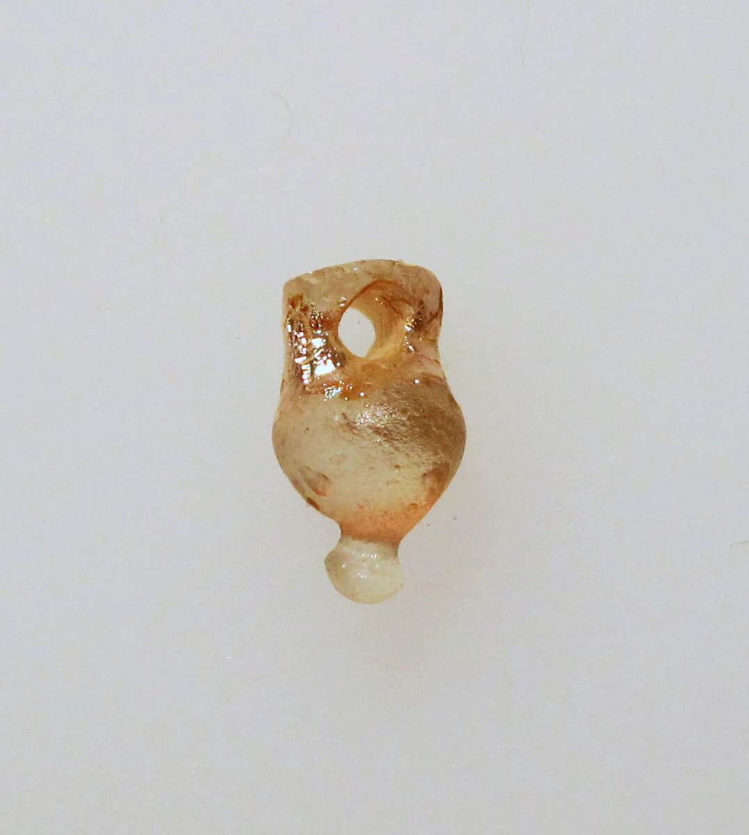 Glass pendant in the form of an amphora — Unknown
