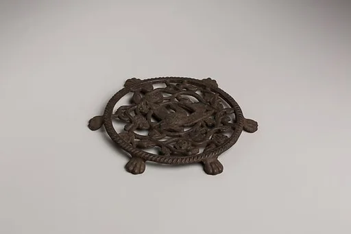 Trivet