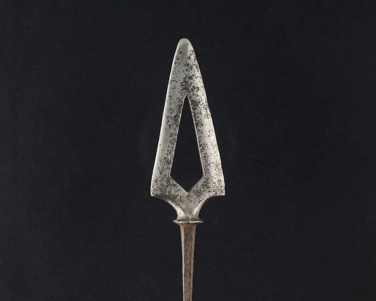 Arrowhead (<i>Yanone</i>) — Unknown