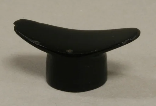 Lip Plug
