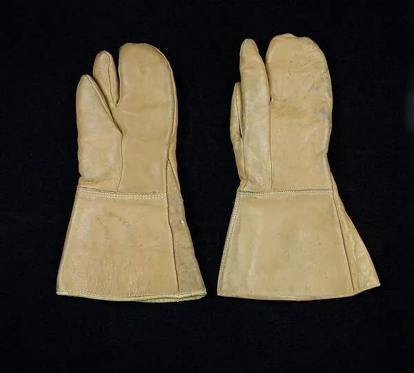 Military Gloves — Unknown