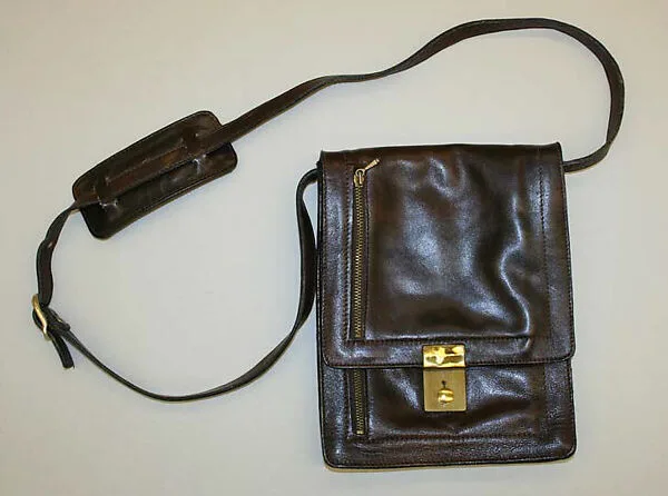 Shoulder bag — Saks Fifth Avenue