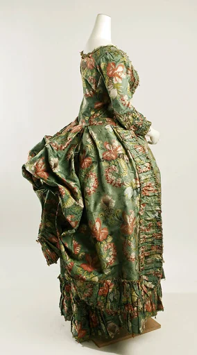 Robe à la Polonaise