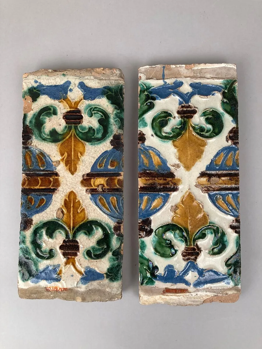Ceiling tiles — Unknown