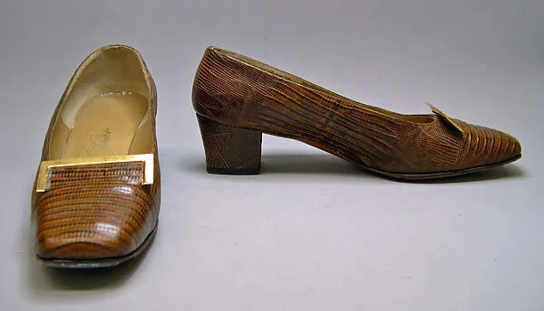 Pumps — Roger Vivier|Saks Fifth Avenue