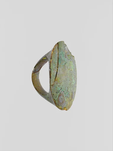 Glass finger ring