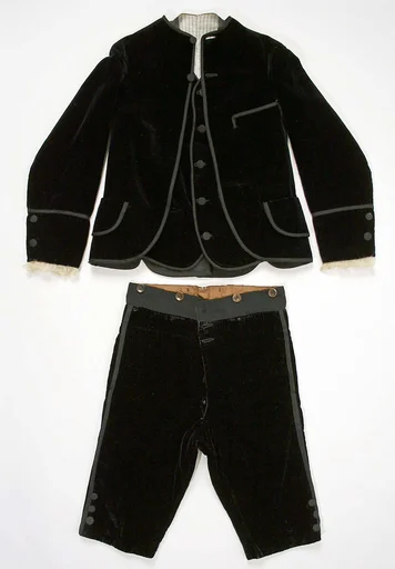 Suit