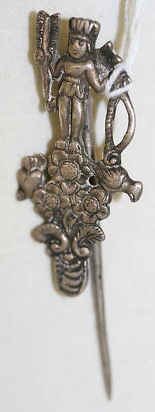 Brooch — Unknown