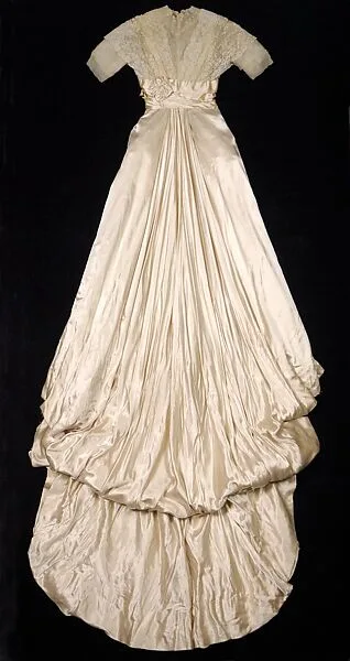 Wedding dress — Alice M. Dunstan
