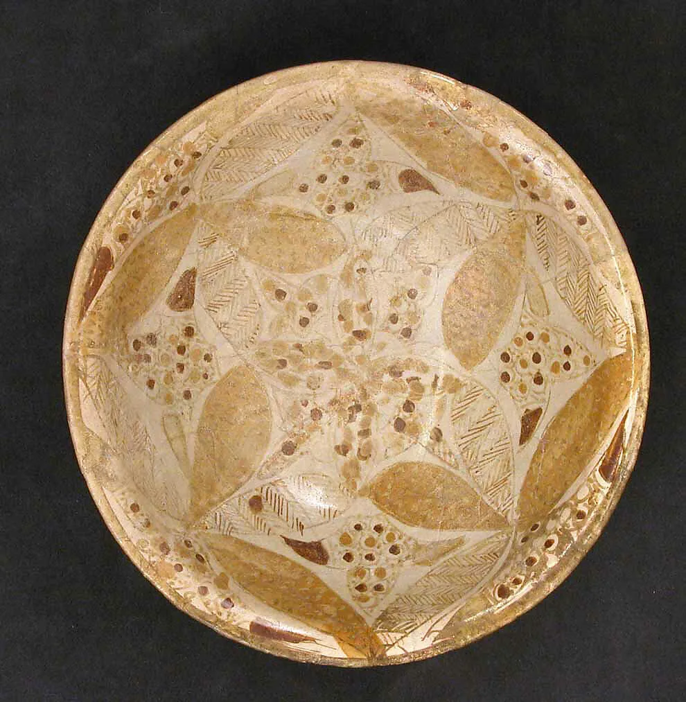 Three-colored Luster Bowl with Foliated Rosettes — Unknown