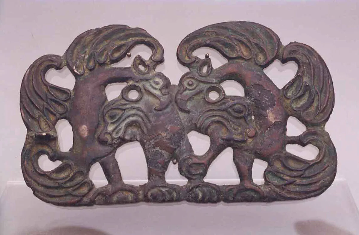 搏虎紋青銅帶扣|Belt Buckle with Raptors and Tigers — Unknown