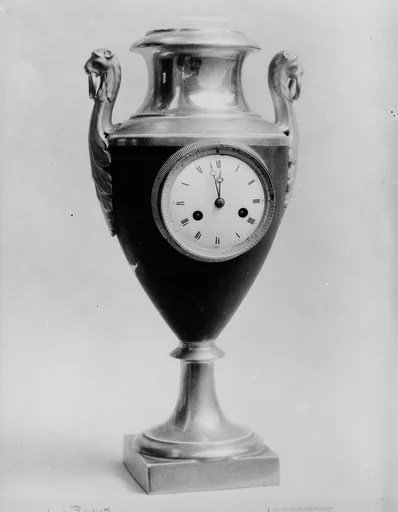 Vase Clock