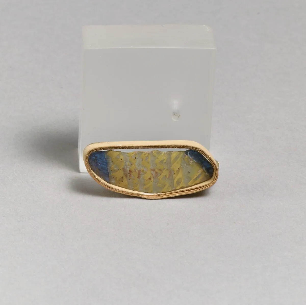 Glass network mosaic bowl fragment — Unknown