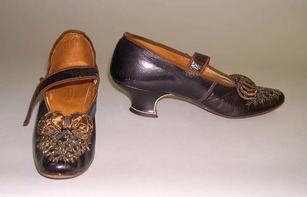 Shoes — Unknown