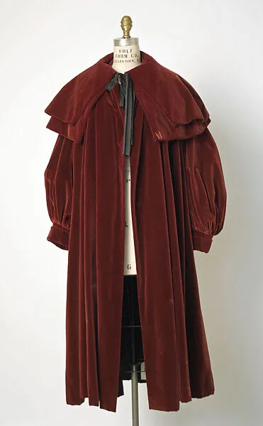 Evening coat — Cristobal Balenciaga|House of Balenciaga