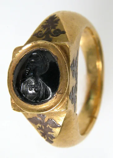 Finger Ring