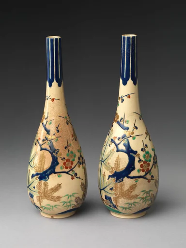 色絵松竹梅文徳利 二口|Pair of Sake Bottles with Pine, Bamboo, and Plum