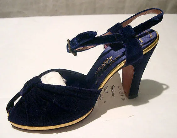 Shoes — Mabel Julianelli