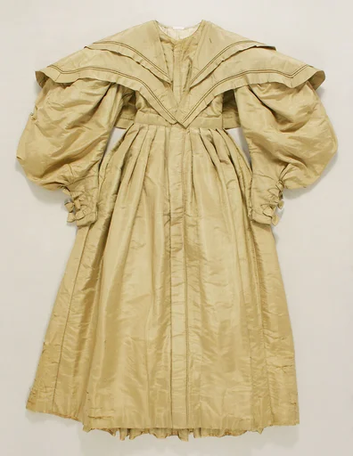 Walking dress