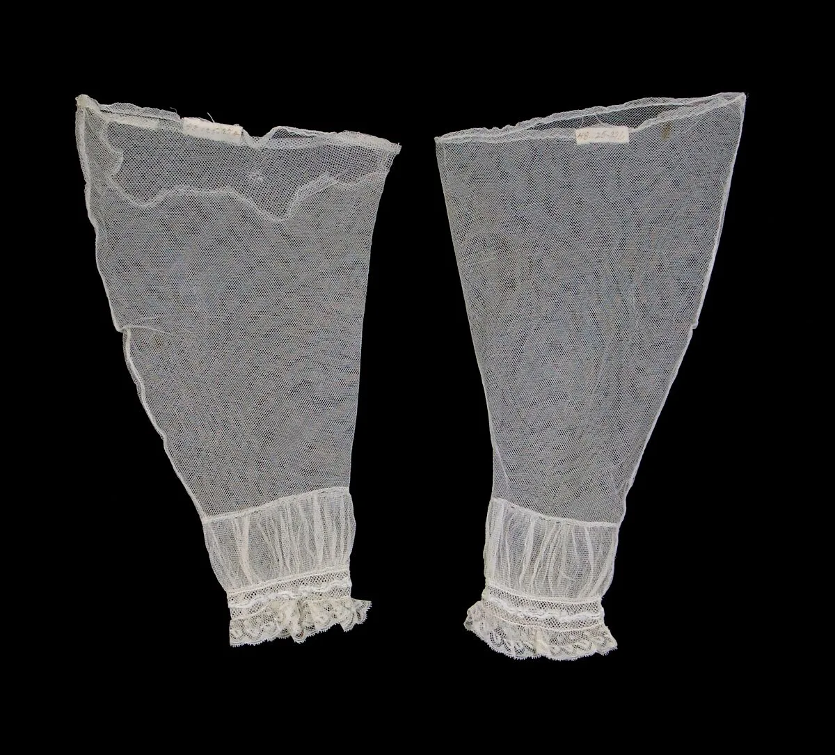 Undersleeves — Unknown