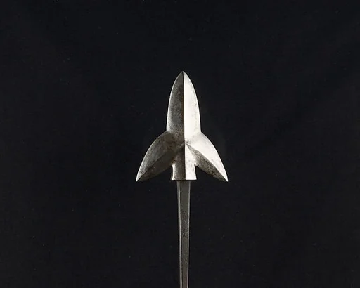 Arrowhead (<i>Yanone</i>)