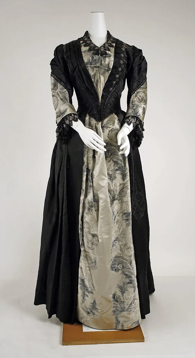 Evening dress — Dora Floerckey