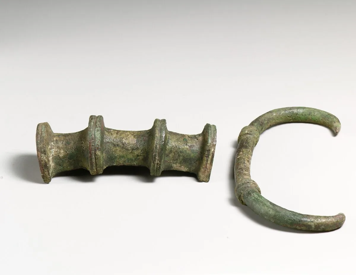 Handle of a bowl — Unknown