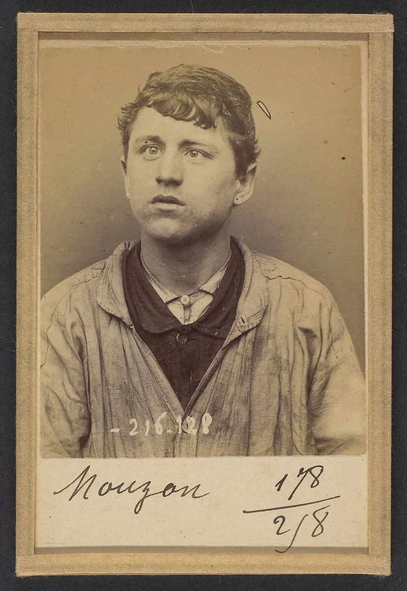 Monzon. Lucien, Henri, Baptiste. 18 ans, né à Paris XXe. Couvreur. Anarchiste. 23/3/94. — Alphonse Bertillon